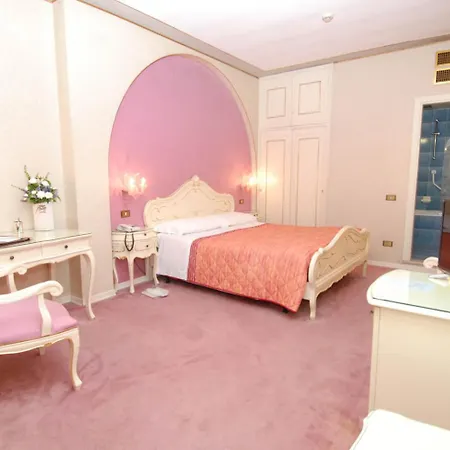 فندق Burchiello 4*